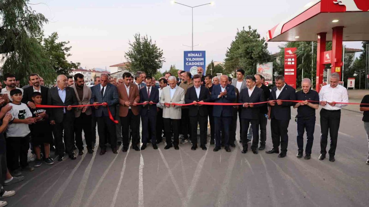 Çayırlı’da Binali Yıldırım Caddesi hizmete açıldı
