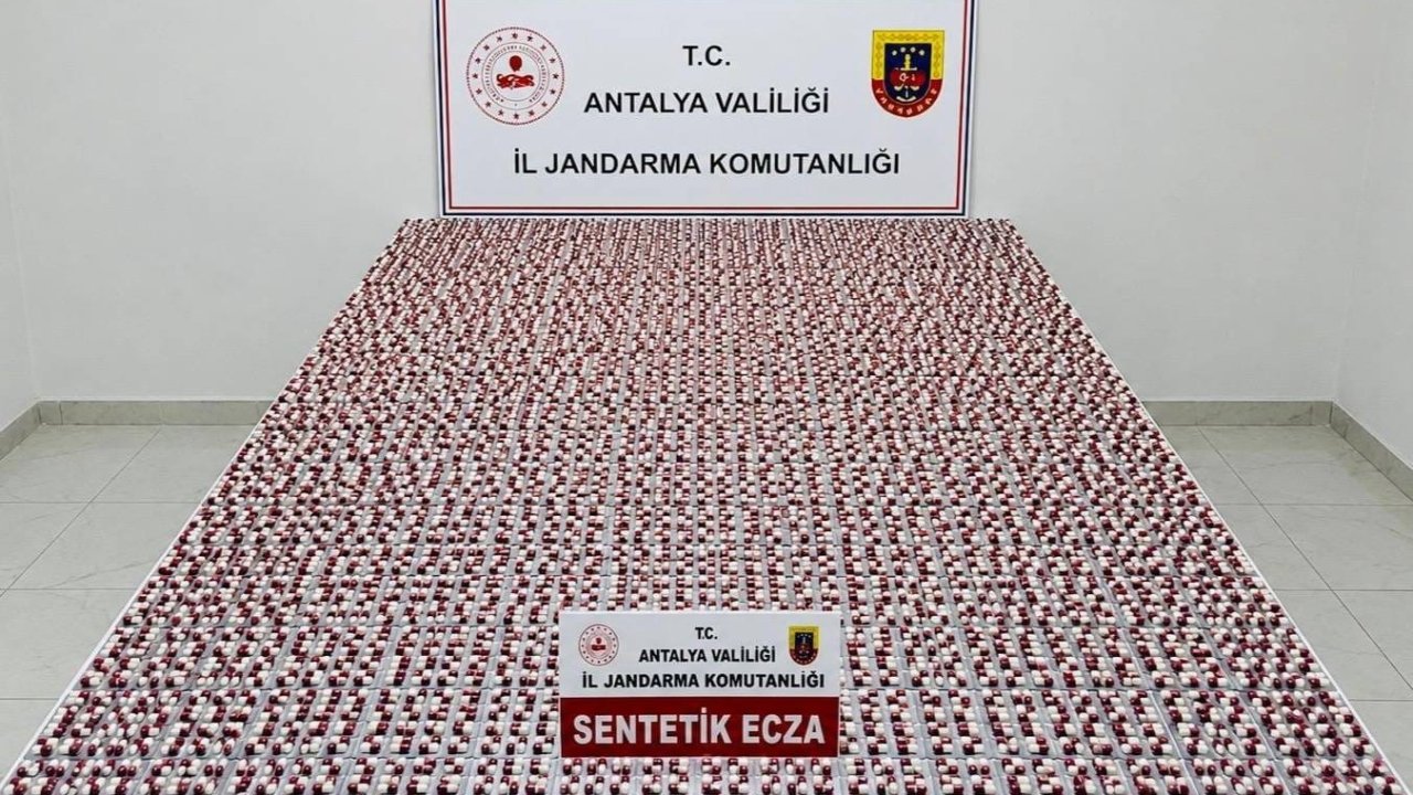 Antalya’da 15 bin 184 uyuşturucu hap ele geçirildi