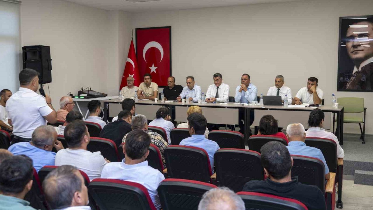 Silifke’de mahalle muhtarları istişare toplantısında buluştu