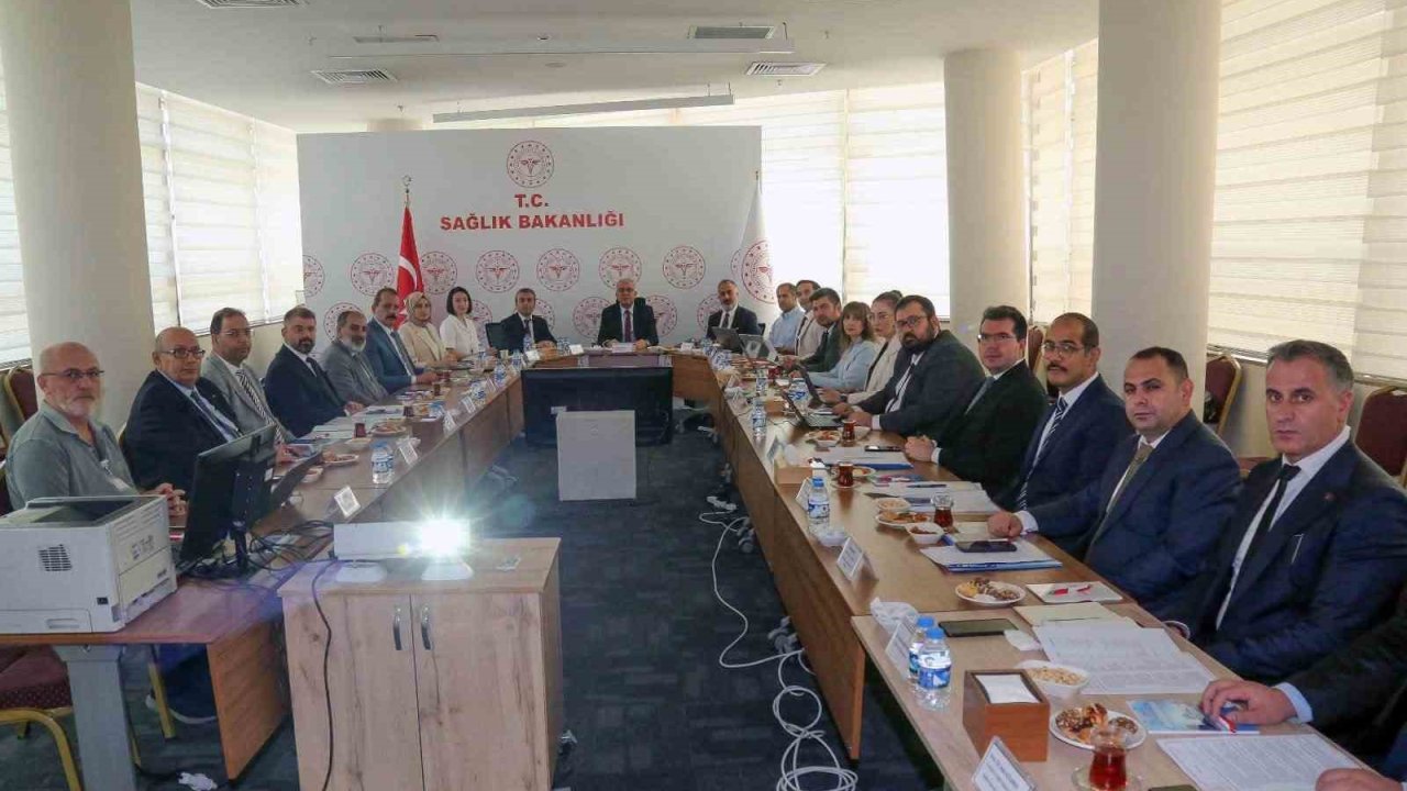 Bölge illerinin halk sağlığı çalışmaları toplantıda ele alındı