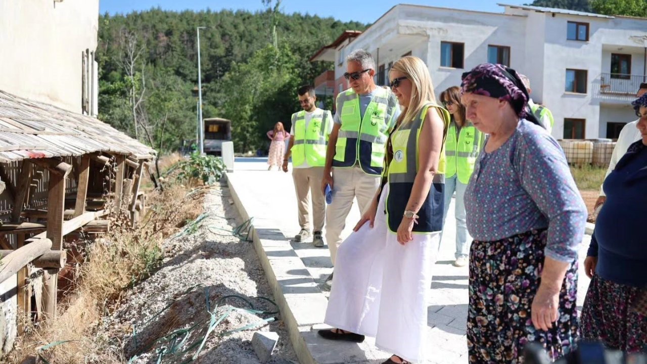 Merkezefendi’de akıllı kavşak ve üst yapı çalışmaları devam ediyor