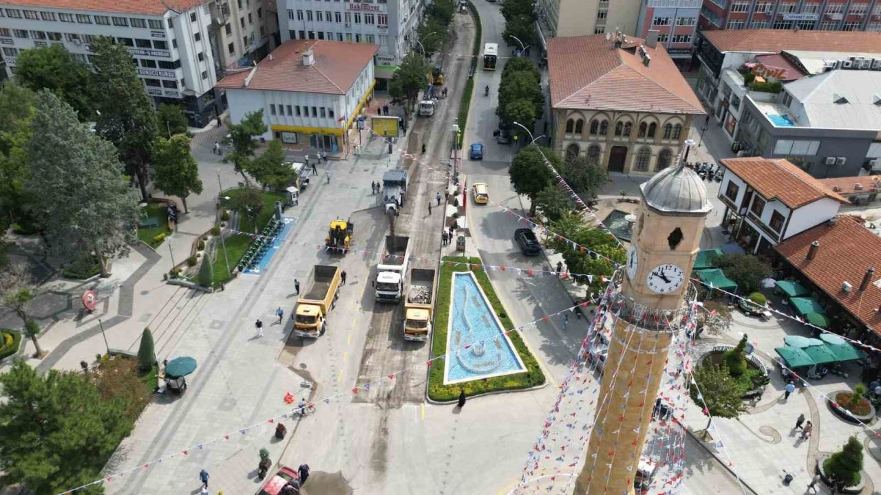 Çorum’un en işlek cadesi yenileniyor