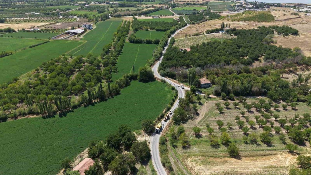Battalgazi’de yol çalışmaları ilçe genelinde sürüyor