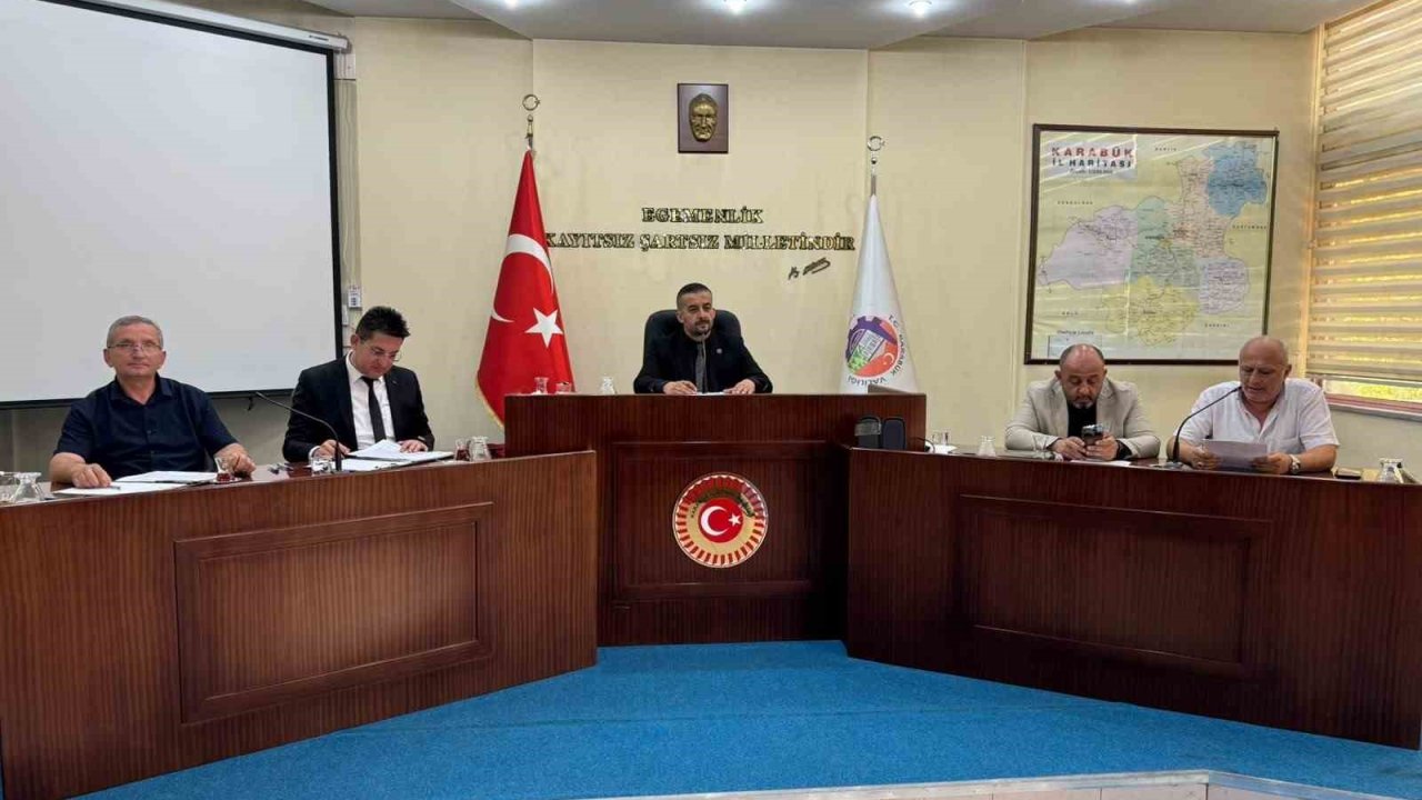 Bağçe: "Planlı yatırımlarla Karabük’ün geleceğini inşa ediyoruz"