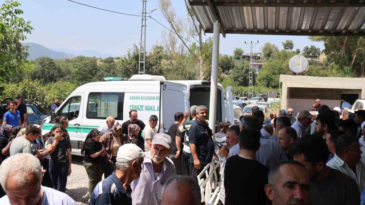 Traktör kazasında hayatını kaybeden muhtar dualarla son yolculuğuna uğurlandı