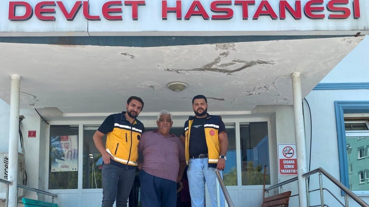 Ambulansta düşen ve içerisinde 150 bin lira olan cüzdan sahibine teslim edildi