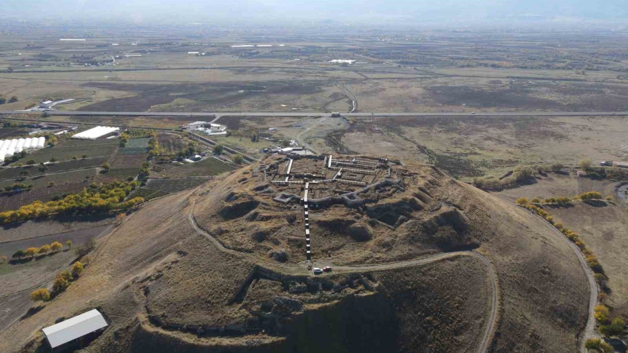 Altıntepe Kalesi, Urartu medeniyetinin izlerini yaşatıyor