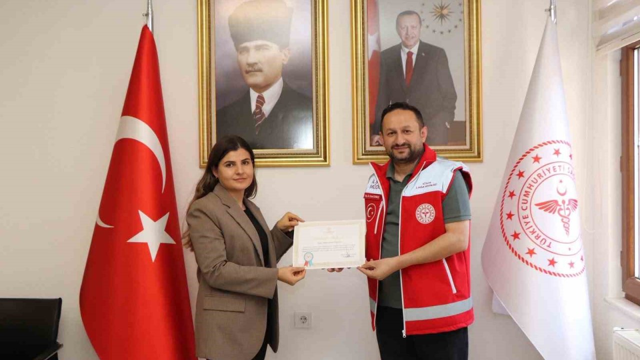 Kazada hayat kurtaran sağlıkçılar ödüllendirildi