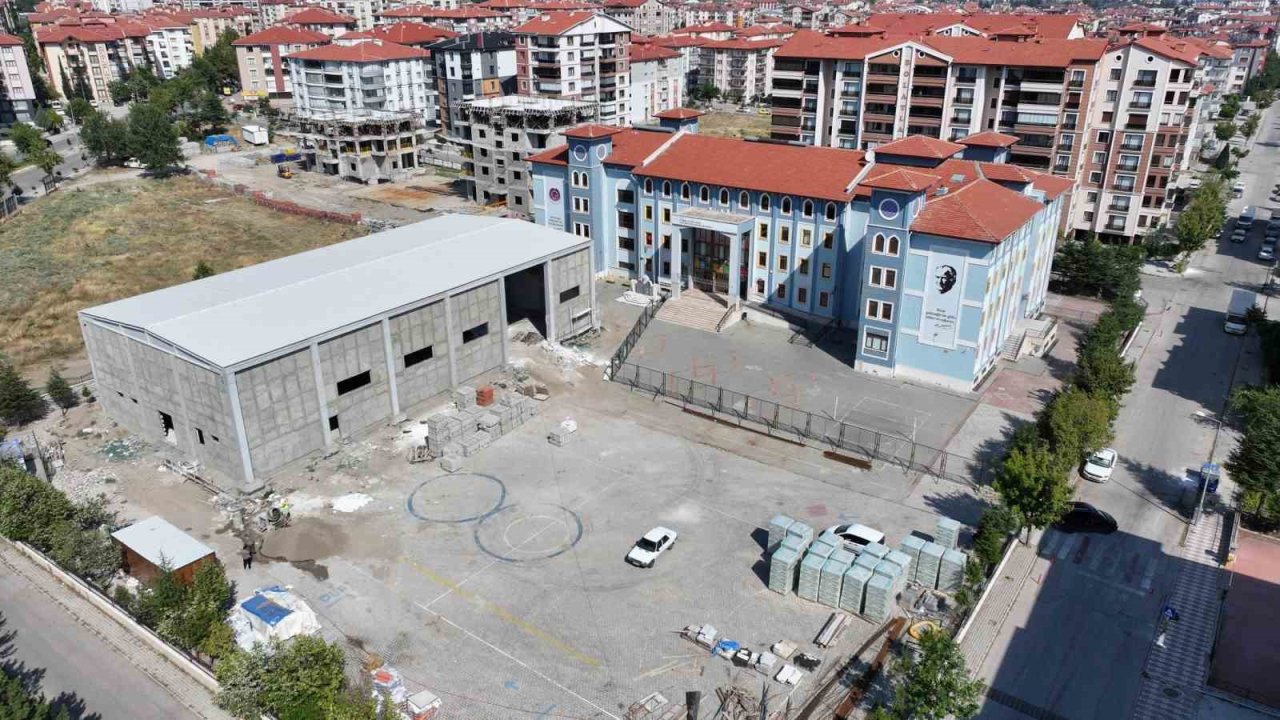 İTO Şehit Mustafa Gözütok Ortaokulu’na kapalı spor salonu kazandırılıyor
