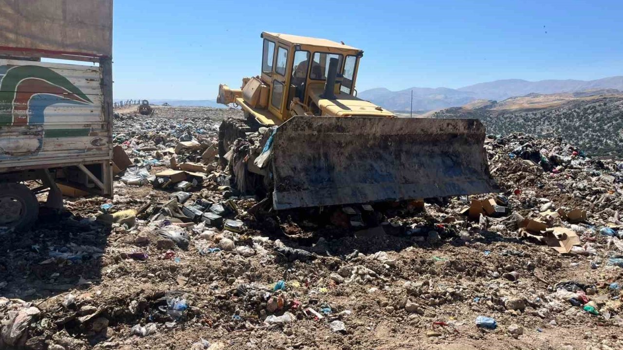 Adıyaman’da 7 ton kaçak nargile tütünü imha edildi
