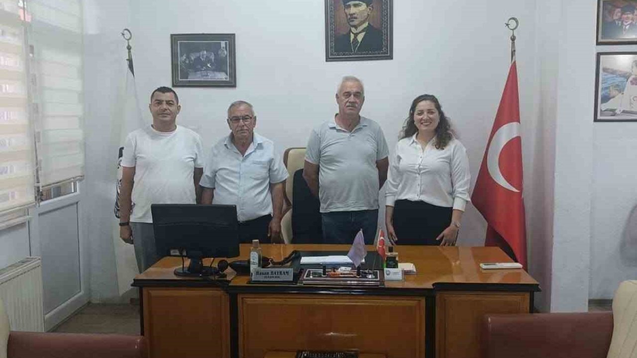 Burhaniye’de Sağlık Müdürü Akbey, Esnaf Odasını ziyaret etti