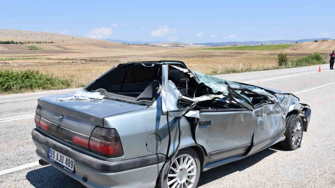 Samsun’da otomobil ile kamyonet çarpıştı: 2’si ağır 6 yaralı