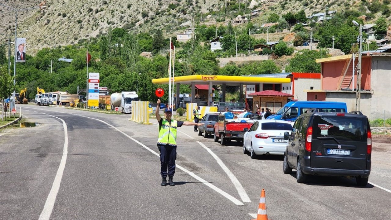 Erzurum’da jandarma suçluya nefes aldırmıyor