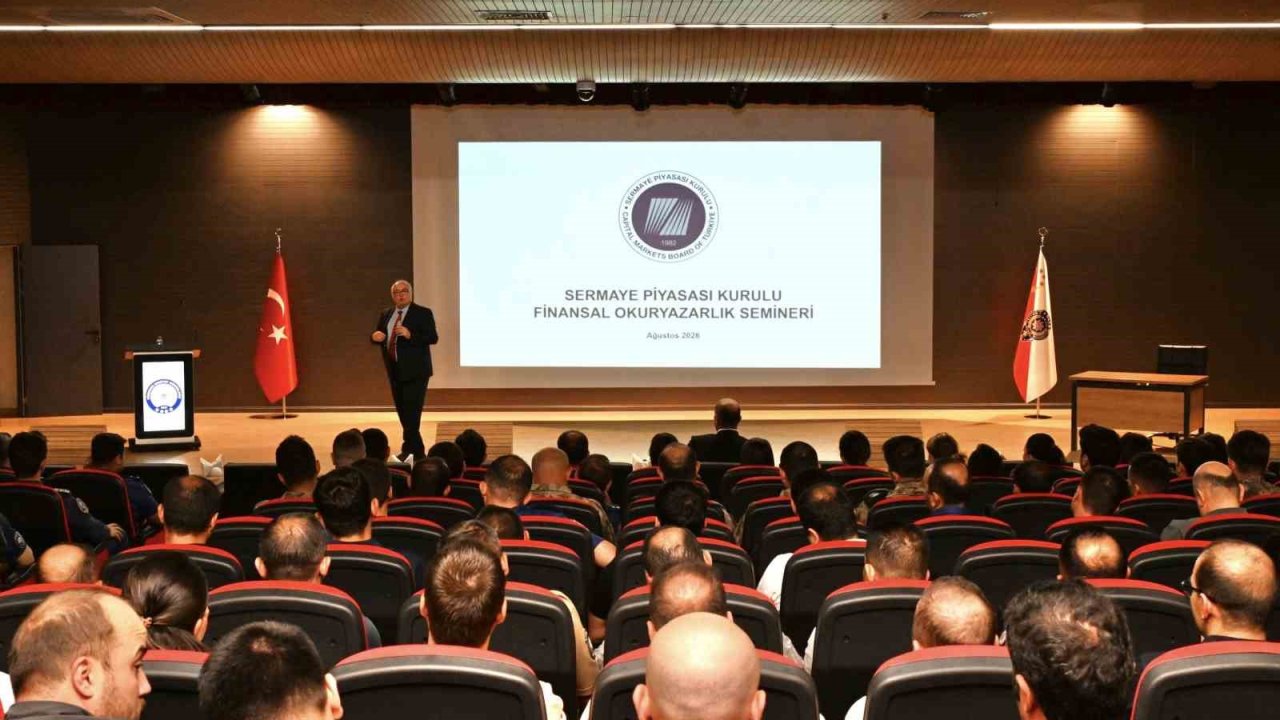 Erzurum’da polise "Finansal Okuryazarlık" semineri