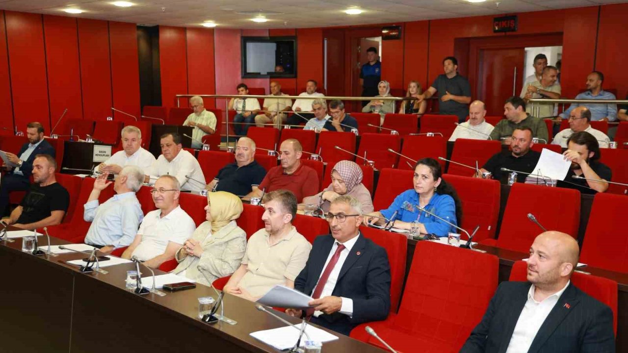 Gebze Meclisi’nden üniversitelilere 12 bin TL destek