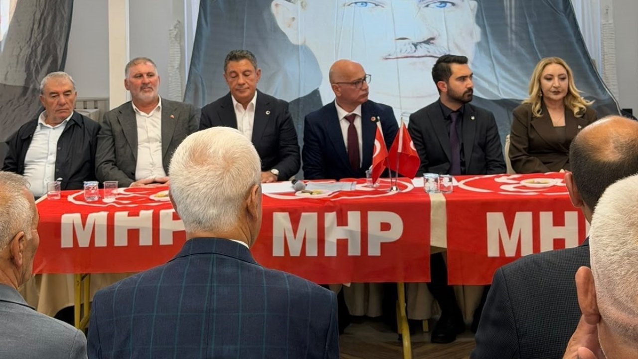 MHP Sarıkamış İlçe Kongresi’nde Tarık Bilgin güven tazeledi