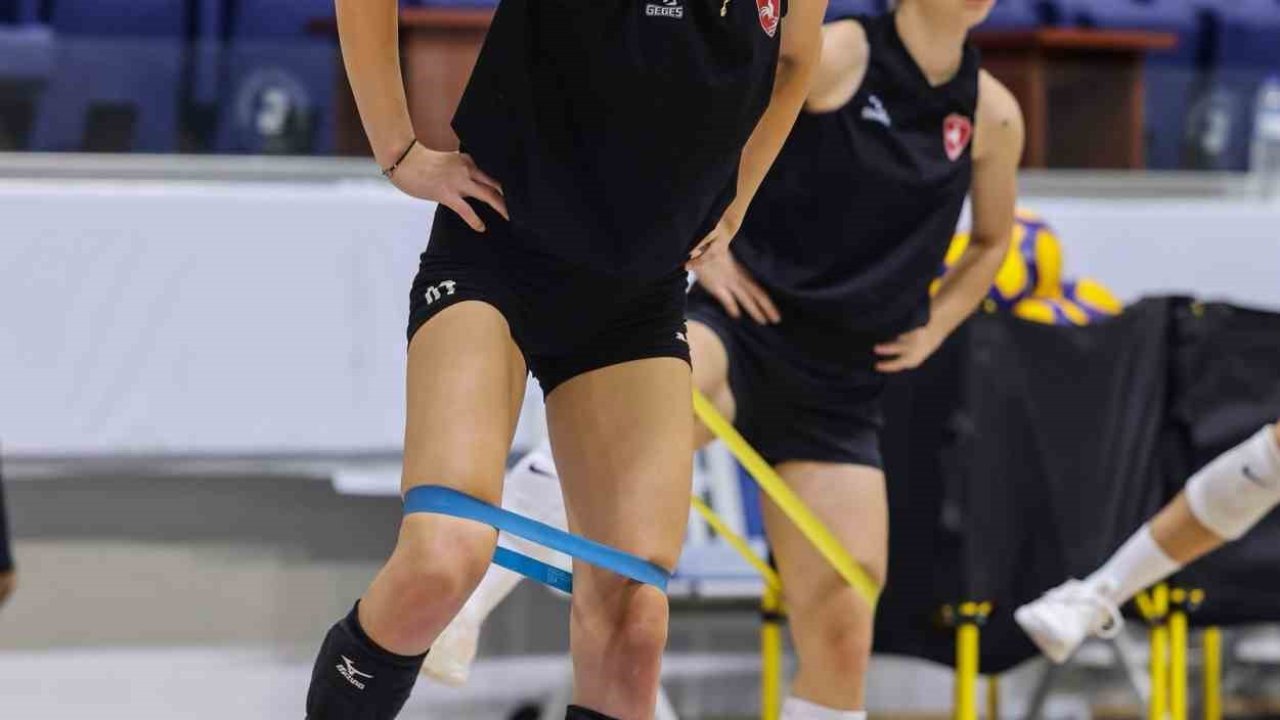 Denizli Büyükşehir Belediyespor Kadın Voleybol Takımı yeni sezon hazırlıklarına başladı