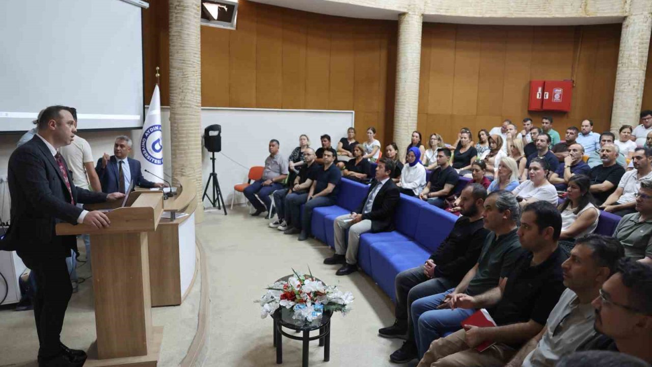 ADÜ’de yabancı öğrenci kayıtları öncesi bilgilendirme toplantısı