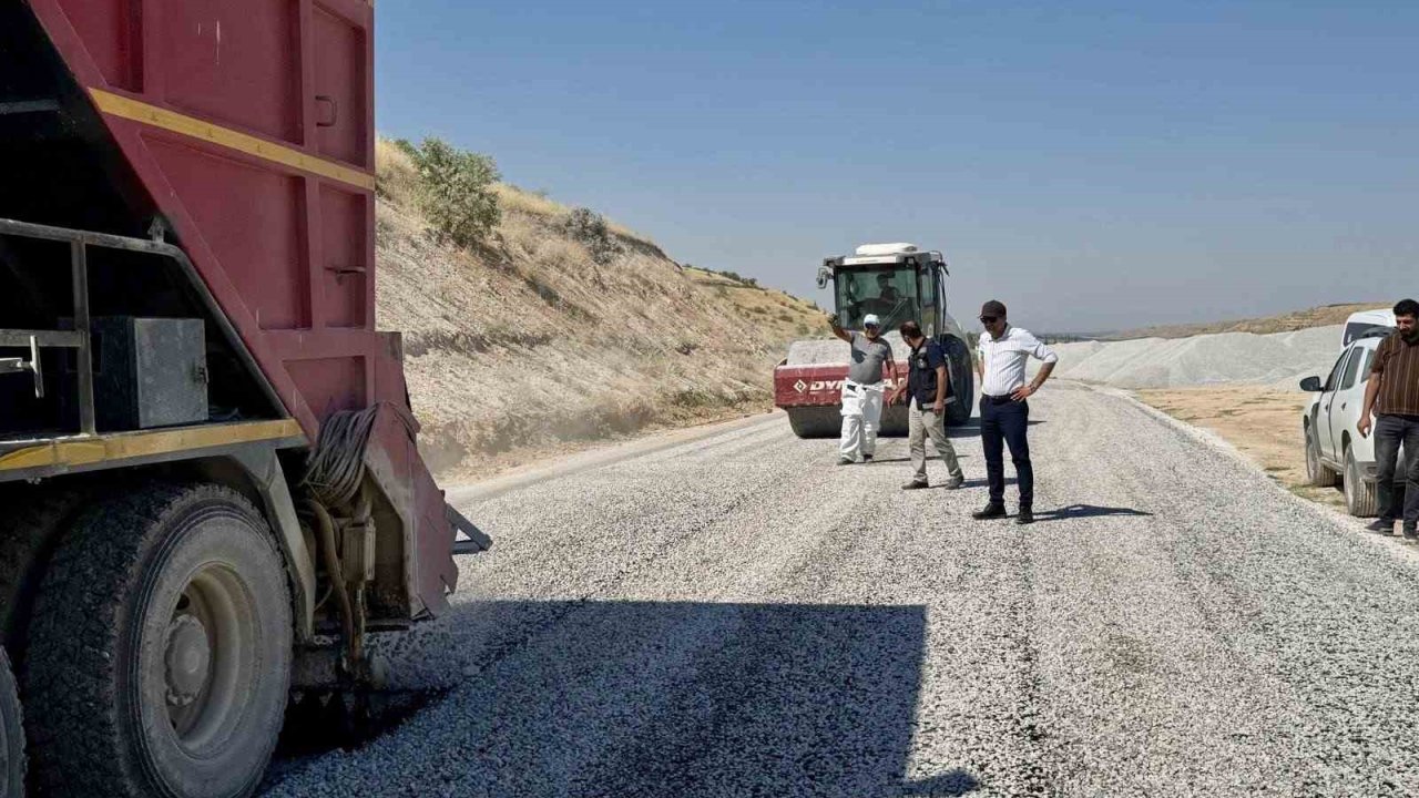 Akçadağ Belediyesi asfalt mesaisini sürdürüyor