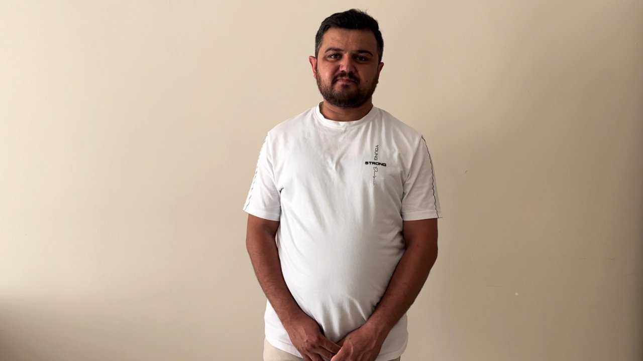 Üsküp caddelerinde seslendirdiği ‘Sivas’ın Yollarına’ türküsü ile büyük beğeni topladı
