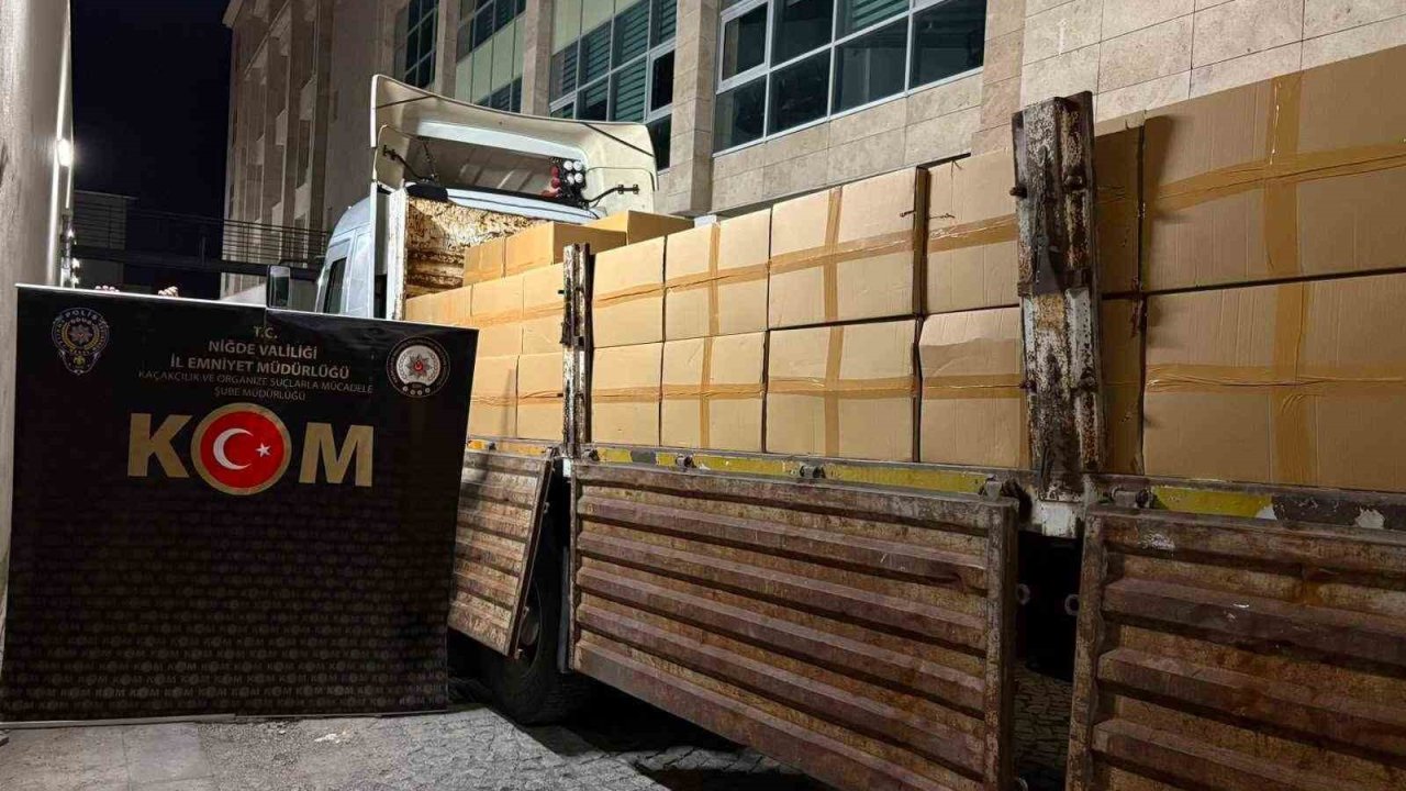 Ulukışla’da 10 milyon liralık kaçak makaron ele geçirildi