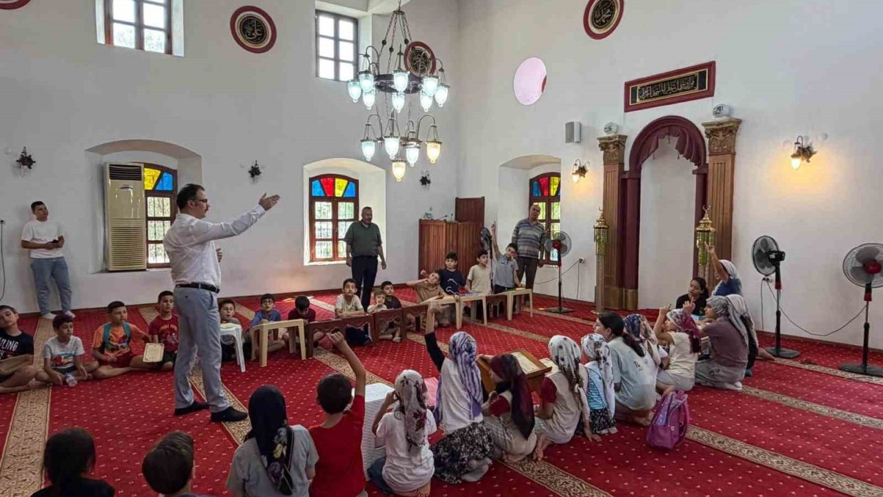 Kaymakam Ateş, Kur’an kursu öğrencileriyle buluştu