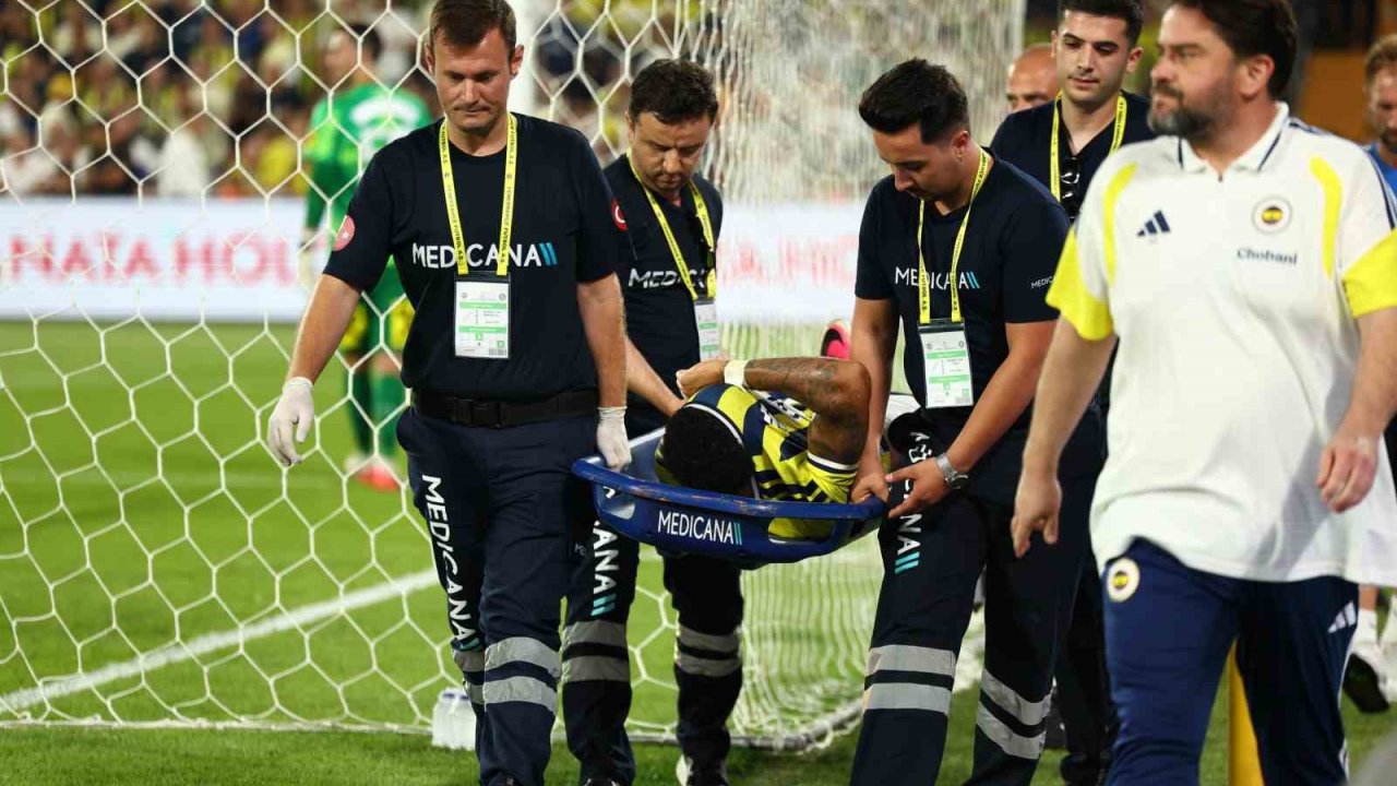 Jayden Oosterwolde’nin arka adale tendonunda kısmi yırtık tespit edildi