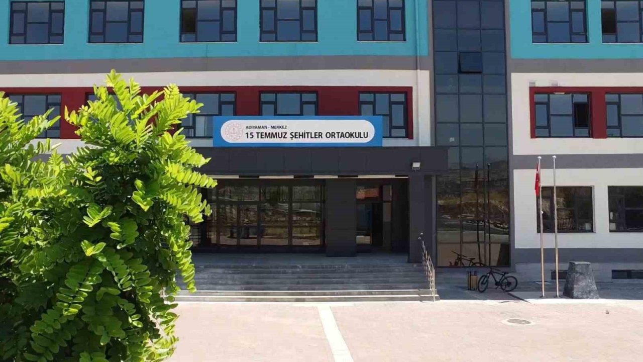Depremde azalan derslik sayısı yeni okullarla arttı