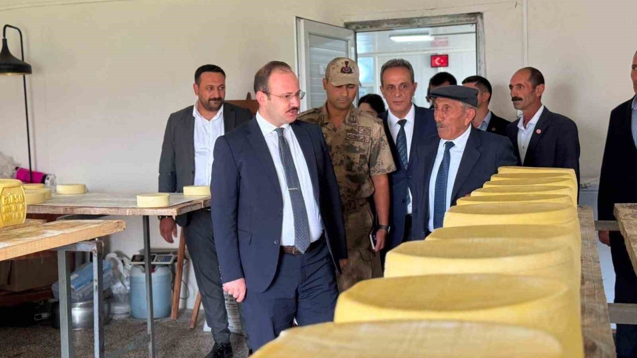Arpaçay’da Kaymakam Güvenç’ten üretim tesisine ziyaret: Yerel üretime destek vurgusu