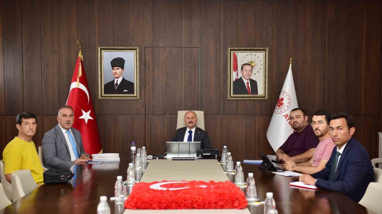 Vali Varol, yeni stadyumun yapım süreci hakkında bilgi aldı