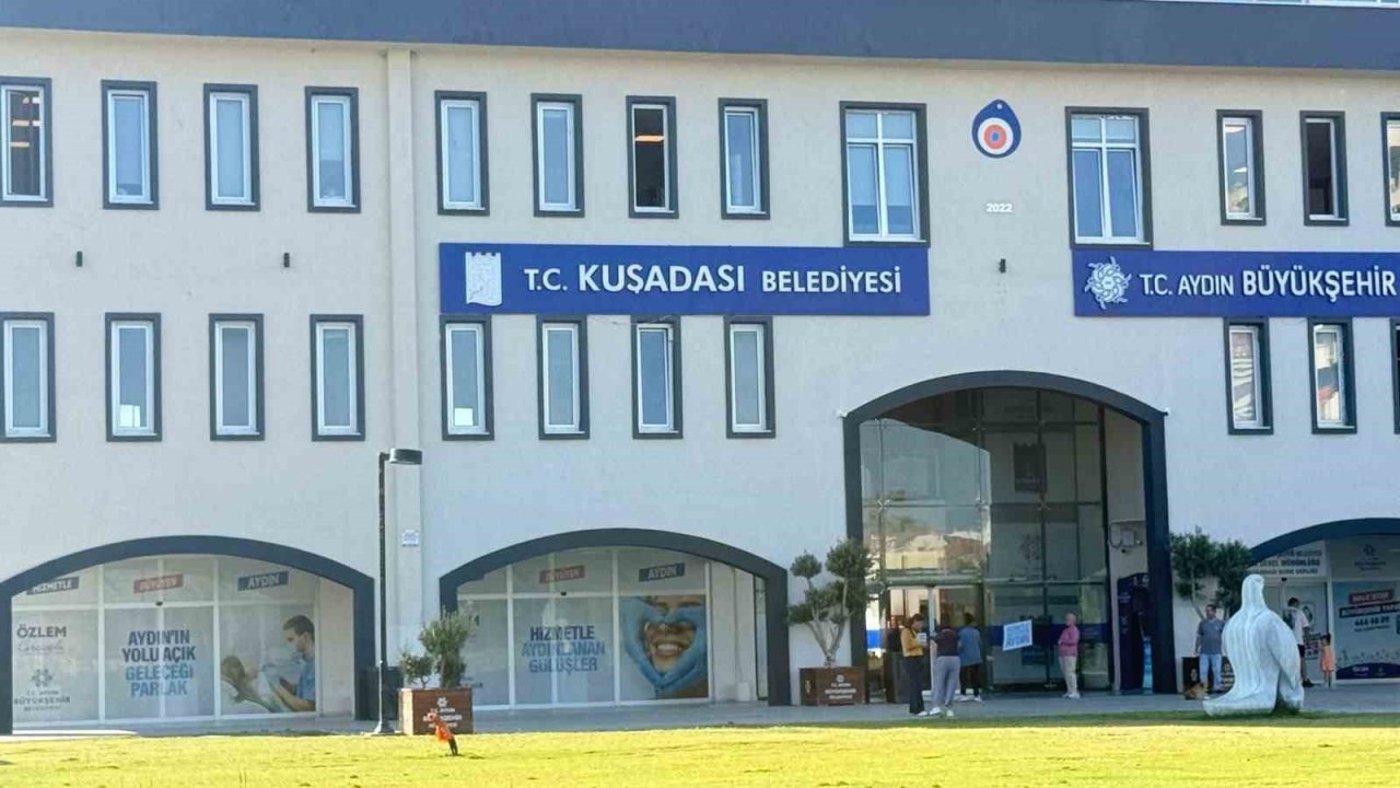Kuşadası Belediyesi’ne 3. dalga operasyonu