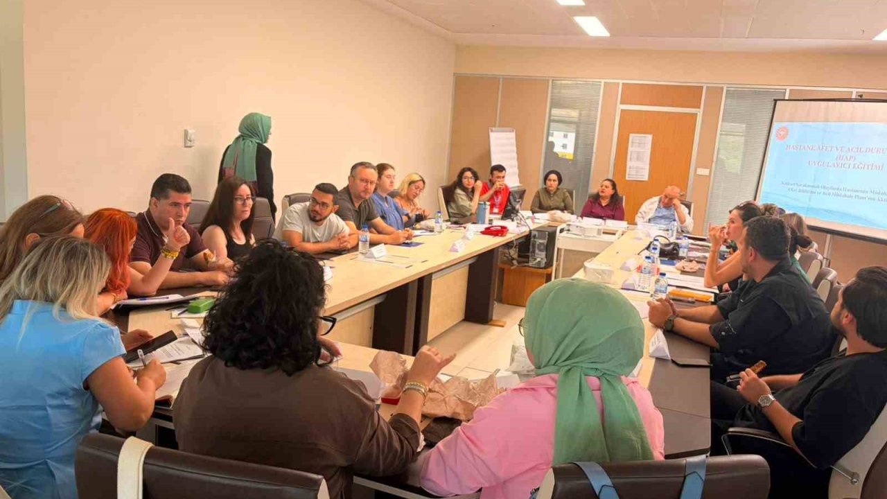 Hastane Afet Planları Uygulayıcı eğitimi düzenlendi