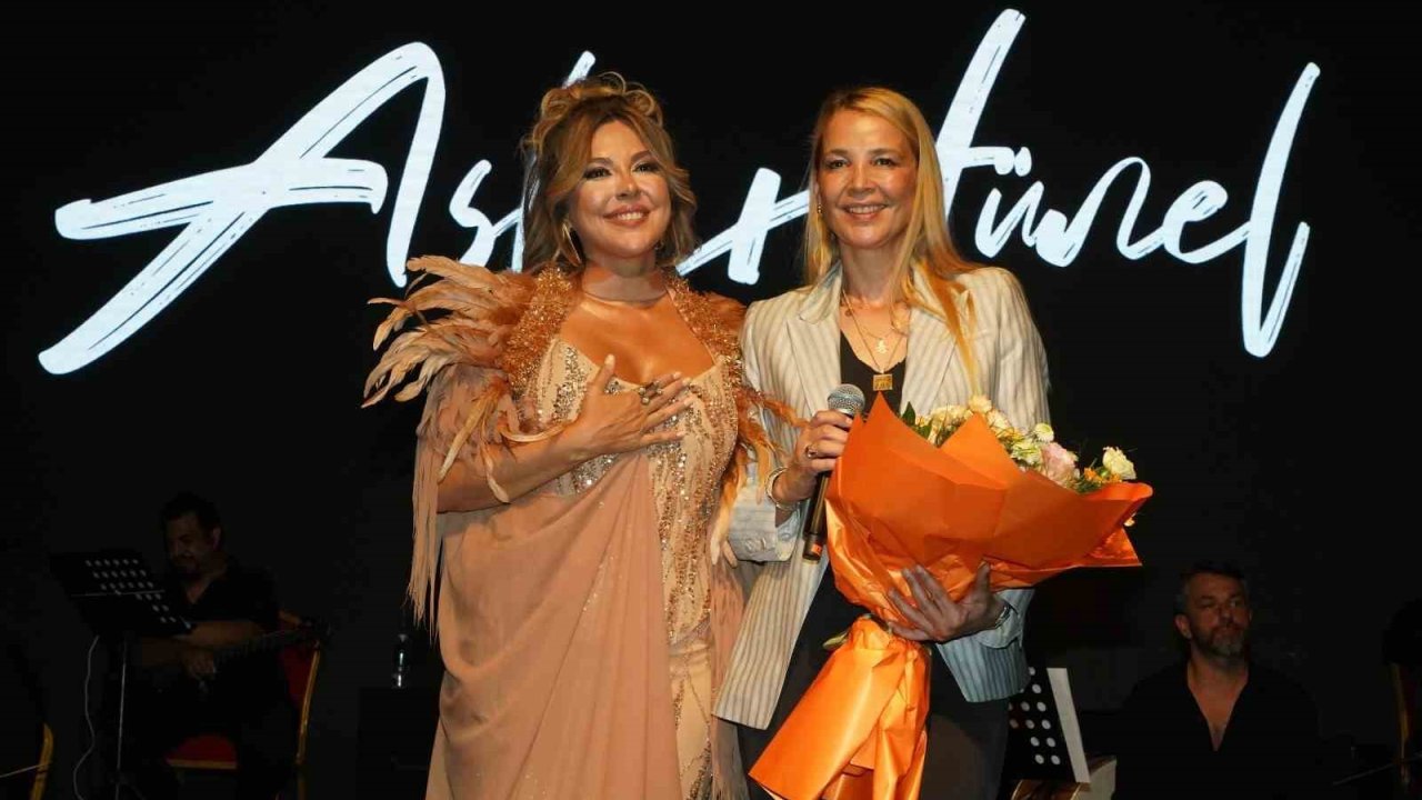 Aslı Hünel’den Bursa’da müzik ziyafeti