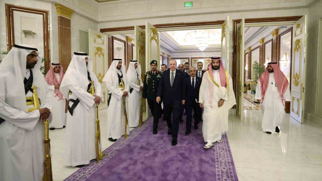 Cumhurbaşkanı Erdoğan, Suudi Arabistan Veliaht Prensi Selman ile görüştü