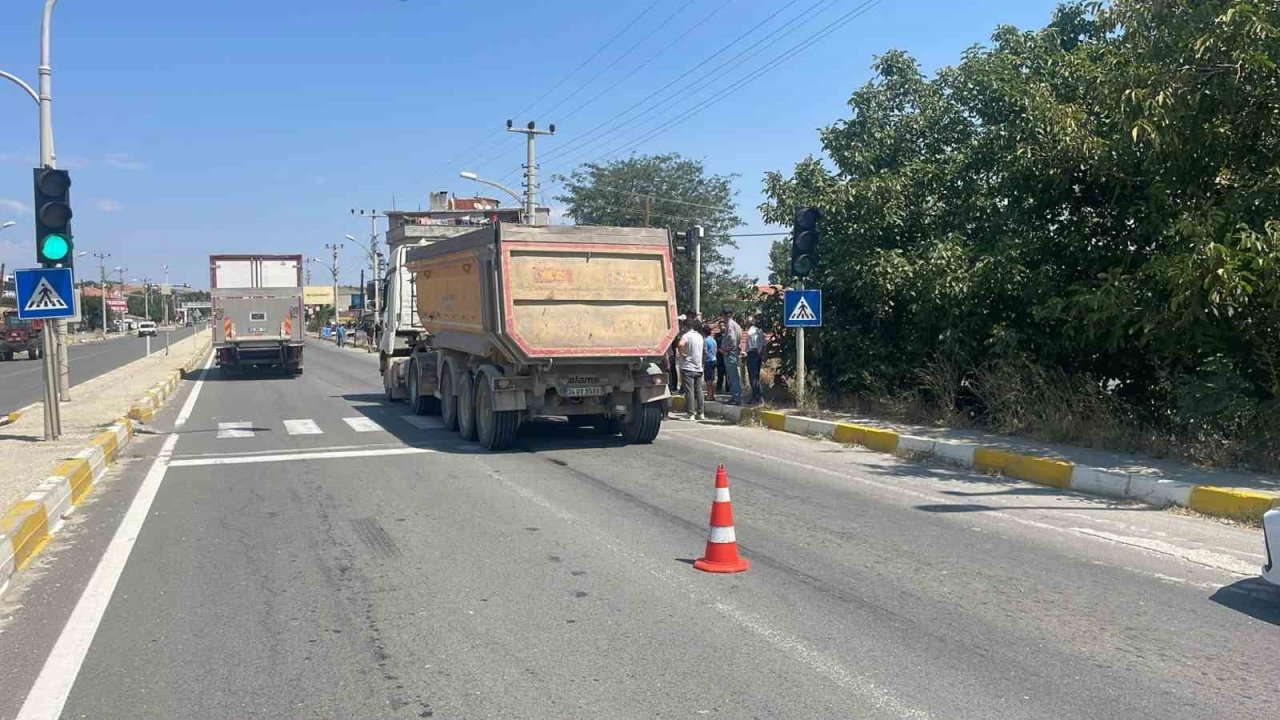 Keşan’da tırın çarptığı yaya yaralandı