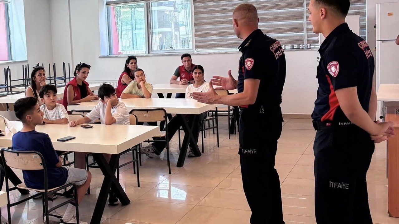 Öğrencilere itfaiyecilik mesleği anlatıldı