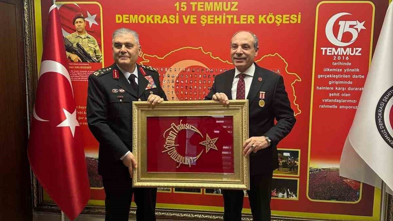 Orgeneral Çardakçı’dan 15 Temmuz Demokrasi Şehitleri, Gazileri ve Terör Mağdurları Derneğine ziyaret