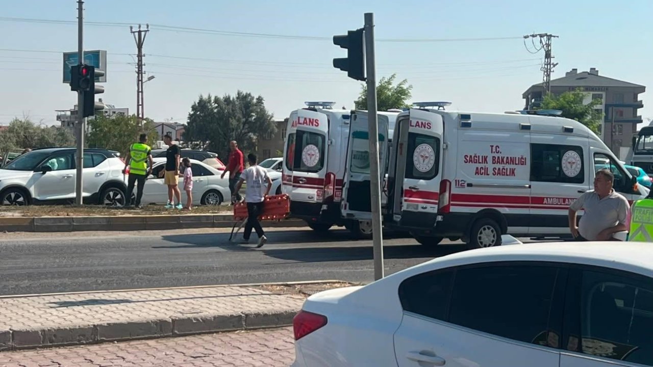 Karapınar’da otomobiller çarpıştı: 2 yaralı