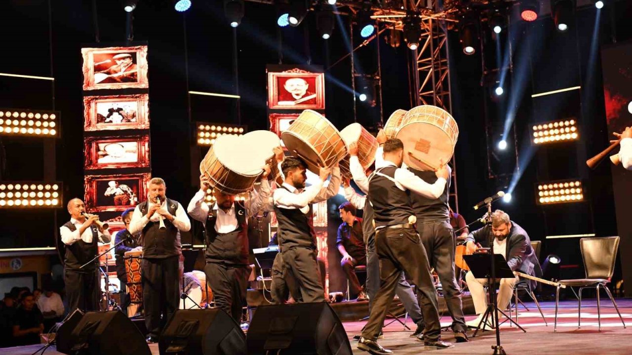 Neşet Ertaş Kültür ve Müzik Festivali’nde meydan doldu taştı