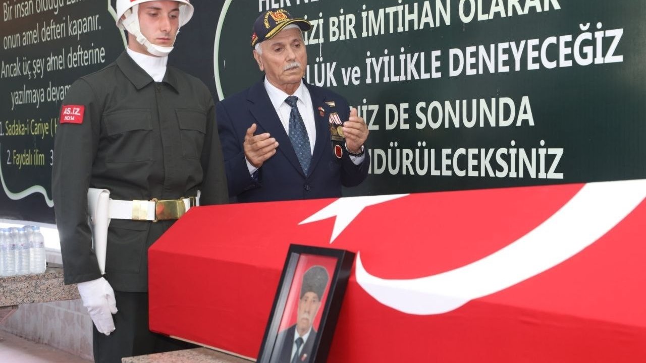 Kıbrıs Gazisi, resmi törenle son yolculuğuna uğurlandı