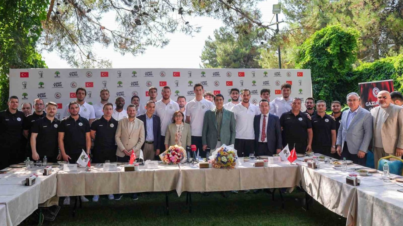 Gaziantep Basketbol, Şehitkamil Belediyesi’ne devredildi