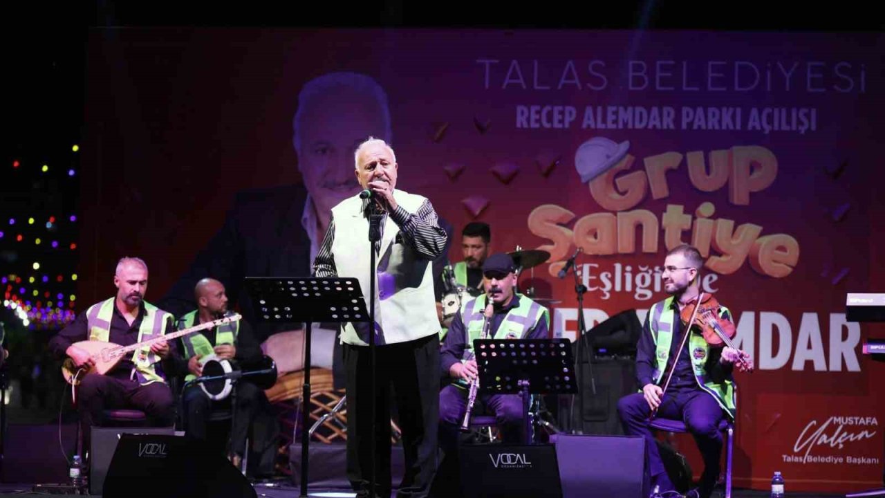 Talas’ta vefa parka, türküler meydana taştı