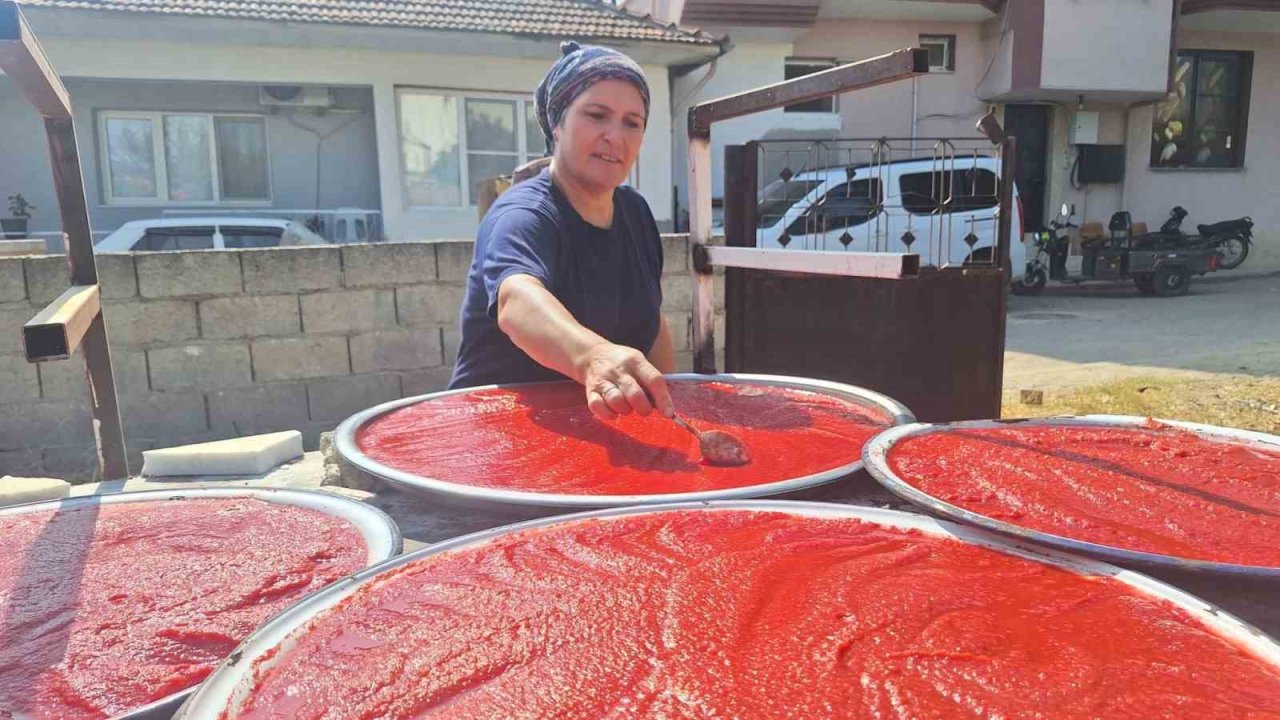 Sarıgöl’de kışlık salça hazırlıkları başladı