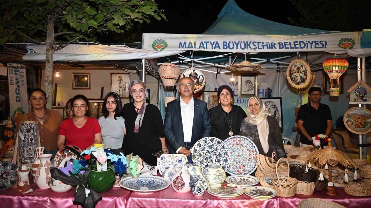 Malatya’nın Yöresel Lezzetleri Gastronomi Sokağı’nda ziyaretçiler ile buluşuyor