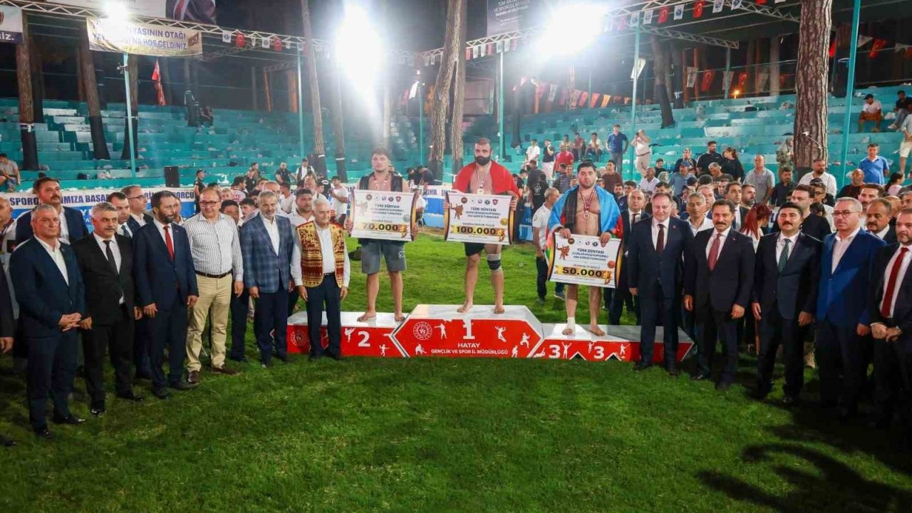 Aba Güreşi Festivali’nde güreş ağası Türk Devletleri Teşkilatı Aksakallar Heyeti Başkanı Binali Yıldırım oldu