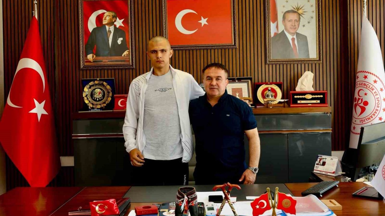 Bilecikli sporcu Türkiye ikincisi oldu
