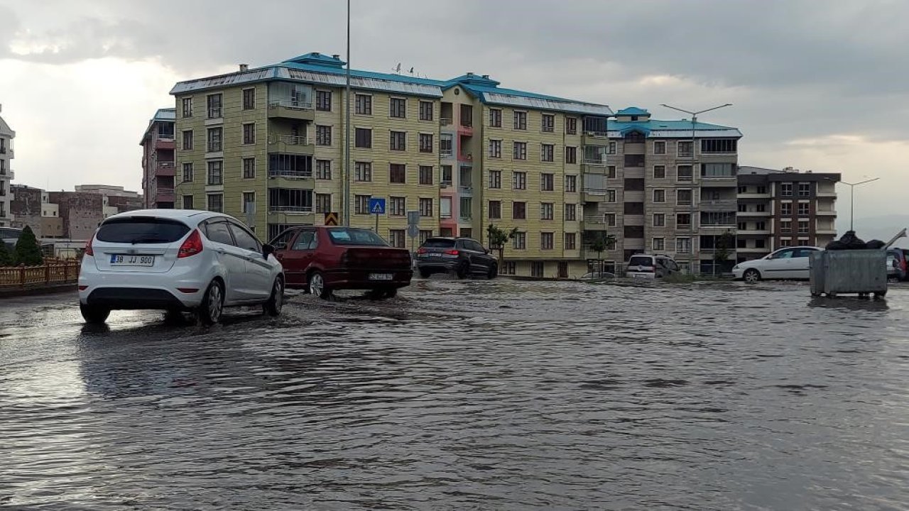 Meteorolojiden Erzurum ve Ardahan için  yağış uyarısı geldi