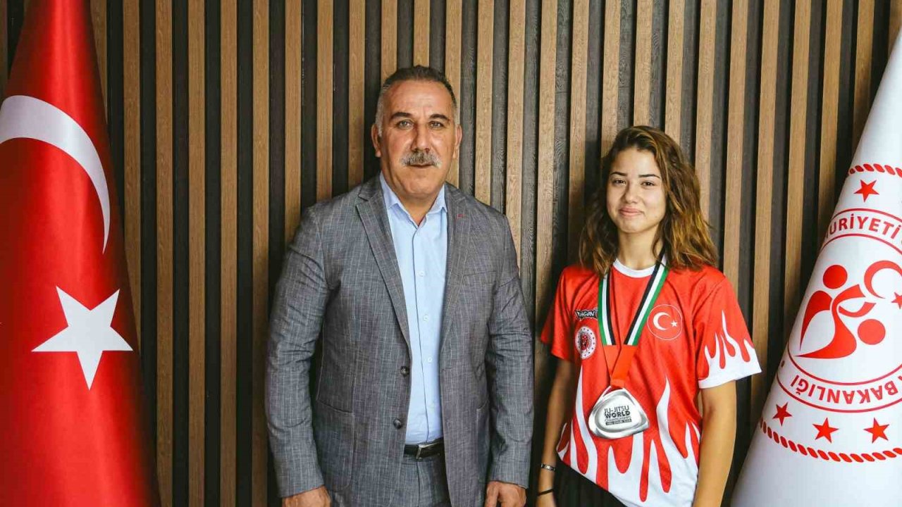 Aydınlı genç sporcu jujitsuda dünya 2’ncisi oldu