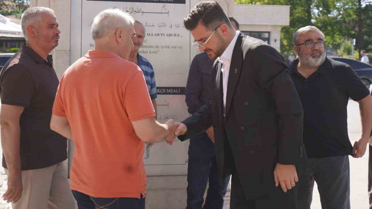 Başkan Okandan: "Kuruluşumuzdan bugüne kadar davamıza ve milletimize hizmet etmiş tüm kardeşlerimizi şükranla anıyoruz"