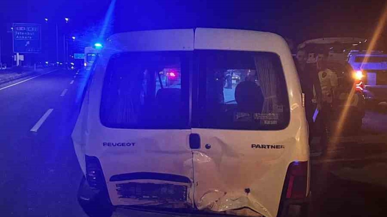 Bolu’da otomobil ile hafif ticari araç çarpıştı: 2 yaralı